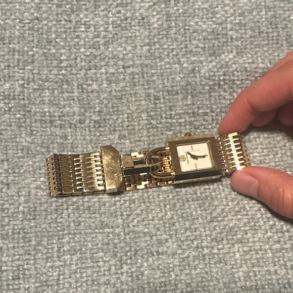 Tory Burch Watch - Picture 5 of 7